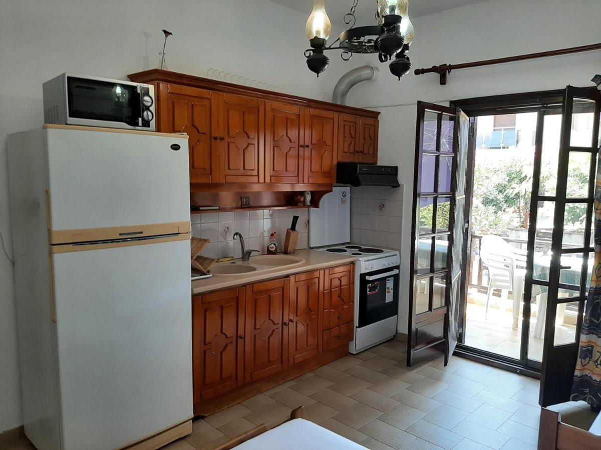 House Kosmas On The Beach Сарти Экстерьер фото