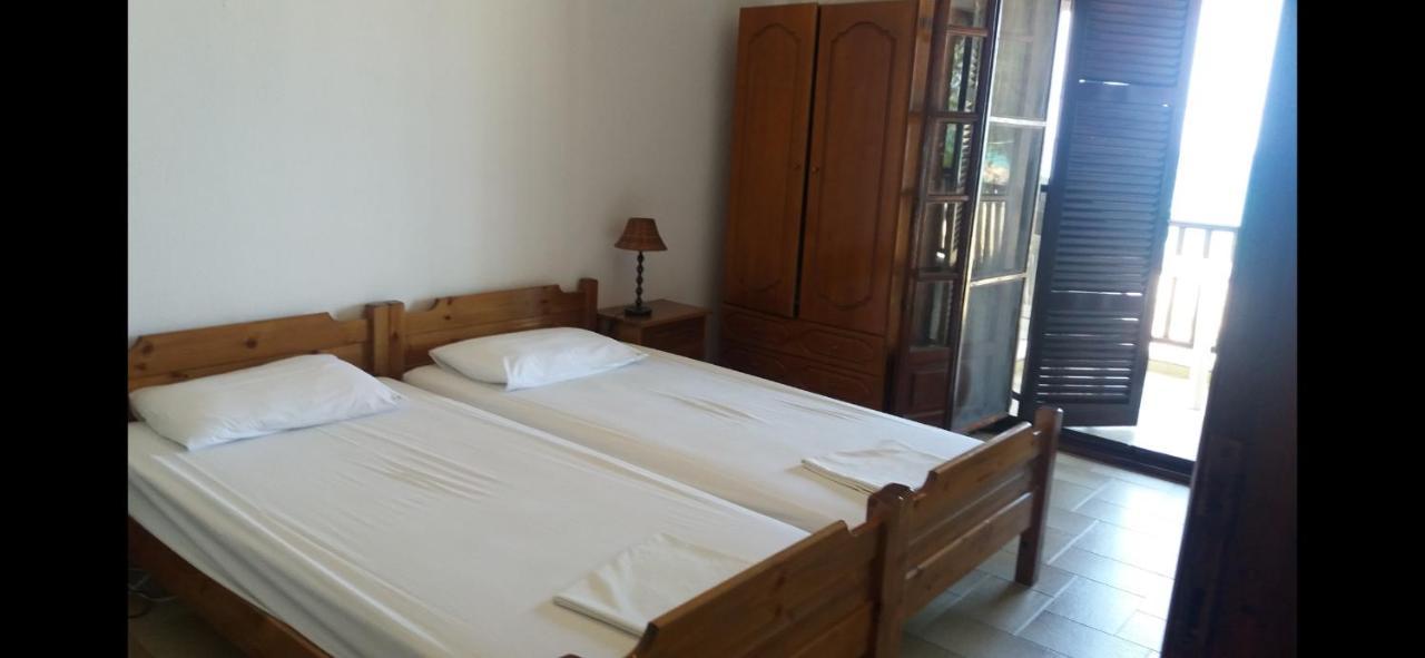 House Kosmas On The Beach Сарти Экстерьер фото