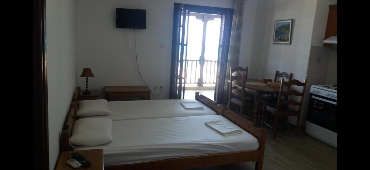 House Kosmas On The Beach Сарти Экстерьер фото