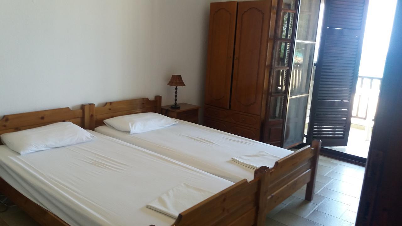House Kosmas On The Beach Сарти Экстерьер фото