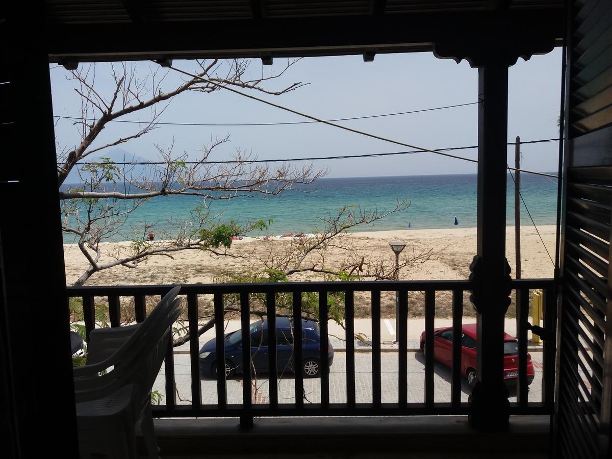 House Kosmas On The Beach Сарти Экстерьер фото