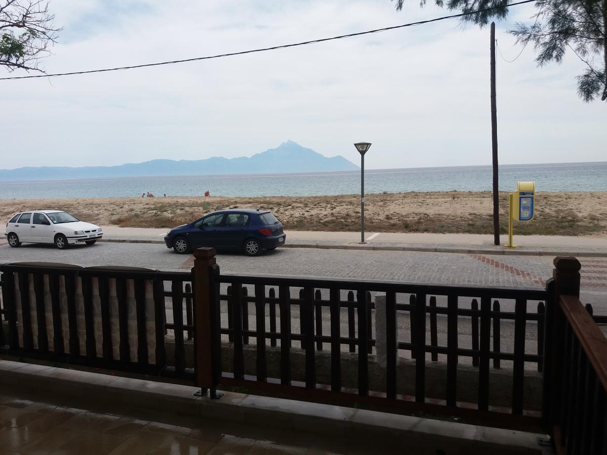House Kosmas On The Beach Сарти Экстерьер фото