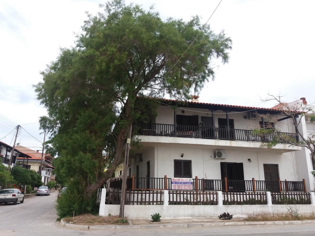 House Kosmas On The Beach Сарти Экстерьер фото