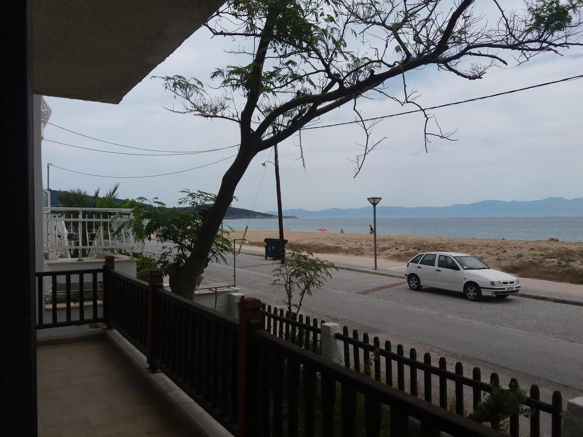 House Kosmas On The Beach Сарти Экстерьер фото