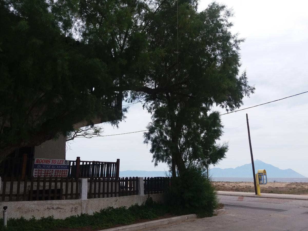 House Kosmas On The Beach Сарти Экстерьер фото