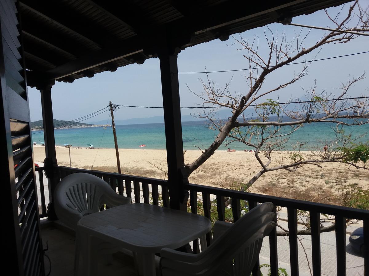 House Kosmas On The Beach Сарти Экстерьер фото